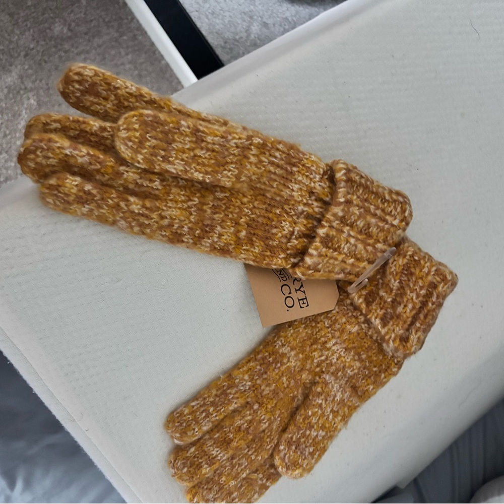 Winter gloves